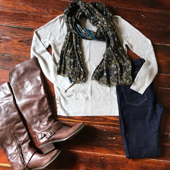 Banana Republic Sweaters - [Banana Republic] Gray Sweater